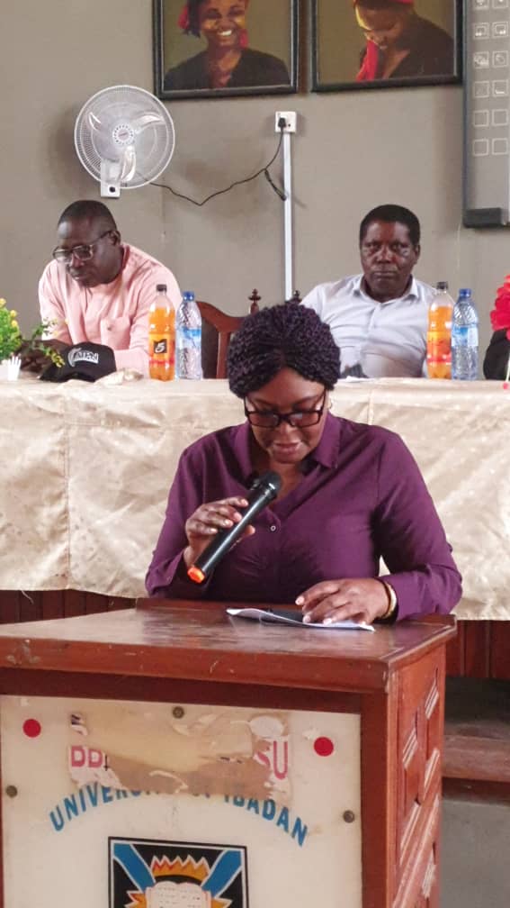Mrs. Oriyomi,  curator National museum of unity ibadan deliver speech